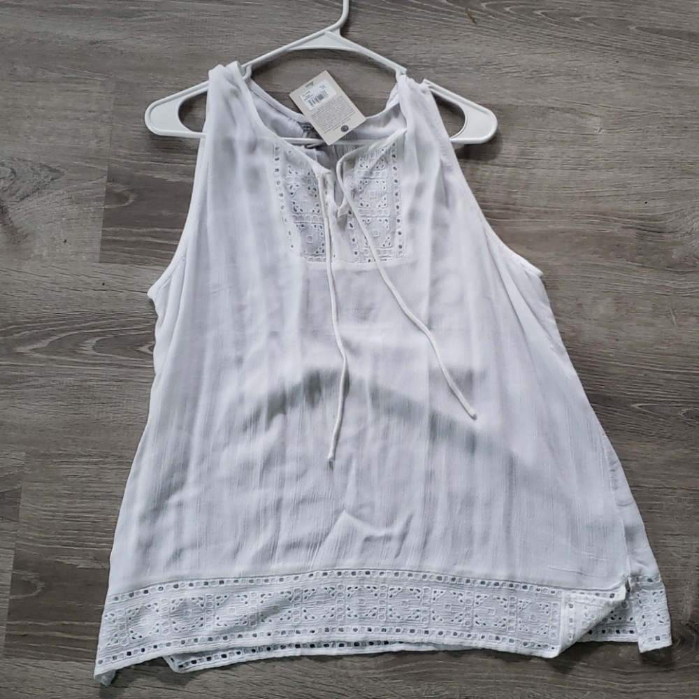 Linen sleeveless top